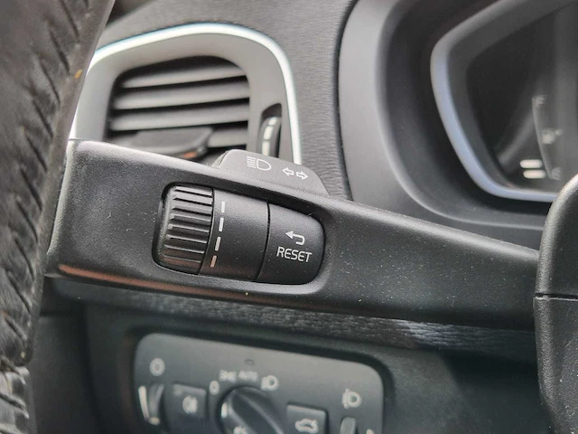 Volvo - v40 - 1.6 t3 kinetic - 84-zdt-5 - 2012 - afbeelding 21 van  28