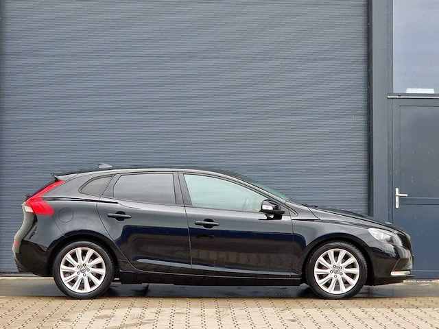 Volvo - v40 - 1.6 t3 kinetic - 84-zdt-5 - 2012 - afbeelding 25 van  28