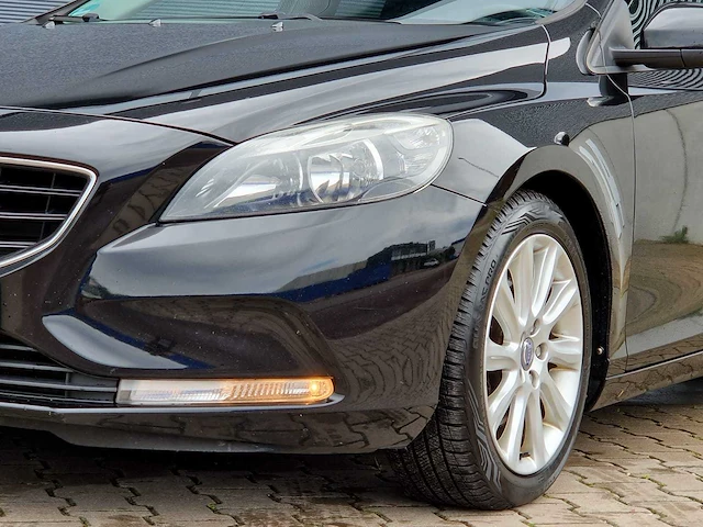 Volvo - v40 - 1.6 t3 kinetic - 84-zdt-5 - 2012 - afbeelding 27 van  28