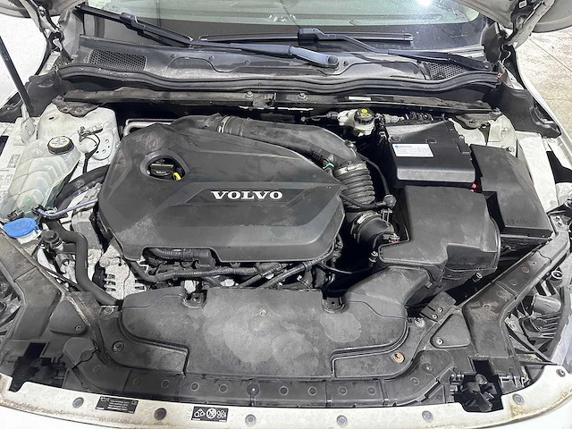 Volvo - v40 - 1.6 t4 summum - 3-tvv-99 - afbeelding 10 van  20