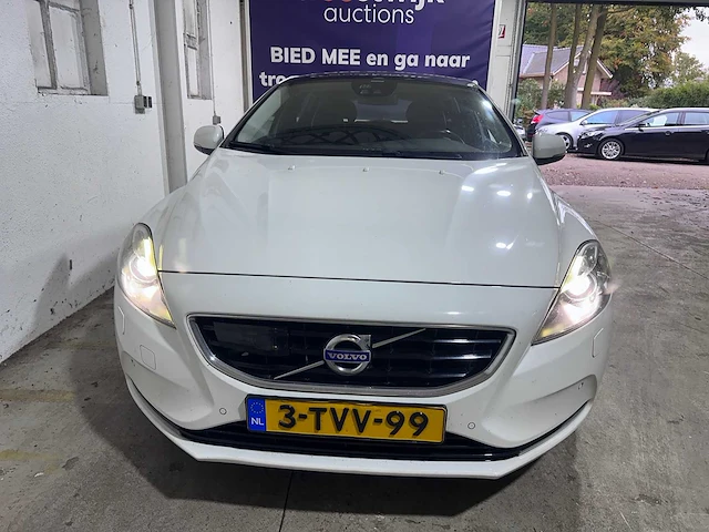 Volvo - v40 - 1.6 t4 summum - 3-tvv-99 - afbeelding 15 van  20