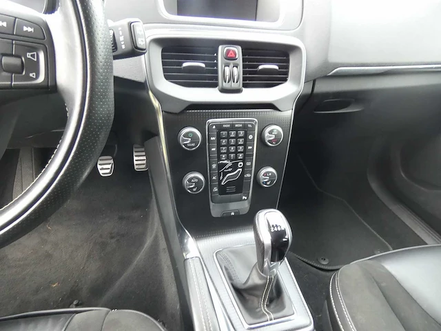 Volvo - v40 - 2.0 d3 bns sport - personenauto - afbeelding 17 van  34