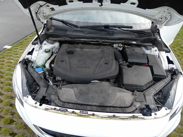 Volvo - v40 - 2.0 d3 bns sport - personenauto - afbeelding 26 van  34