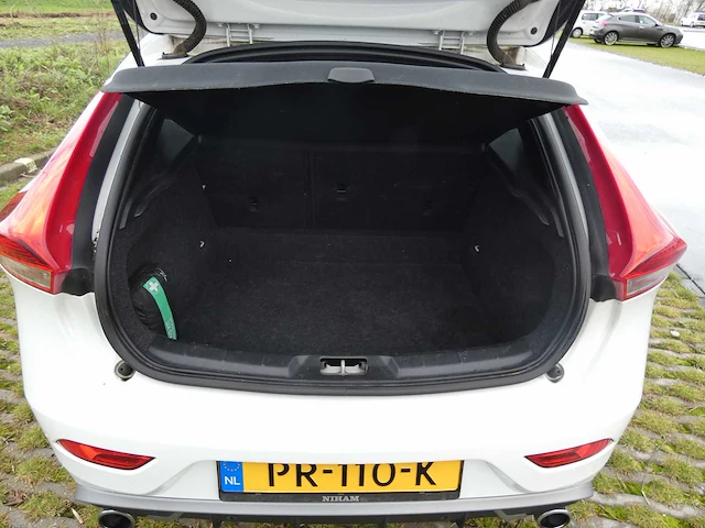 Volvo - v40 - 2.0 d3 bns sport - personenauto - afbeelding 34 van  34