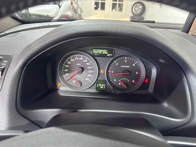 Volvo - v50 - 1.6d s/s momentum - 7-tnf-59 - afbeelding 3 van  20