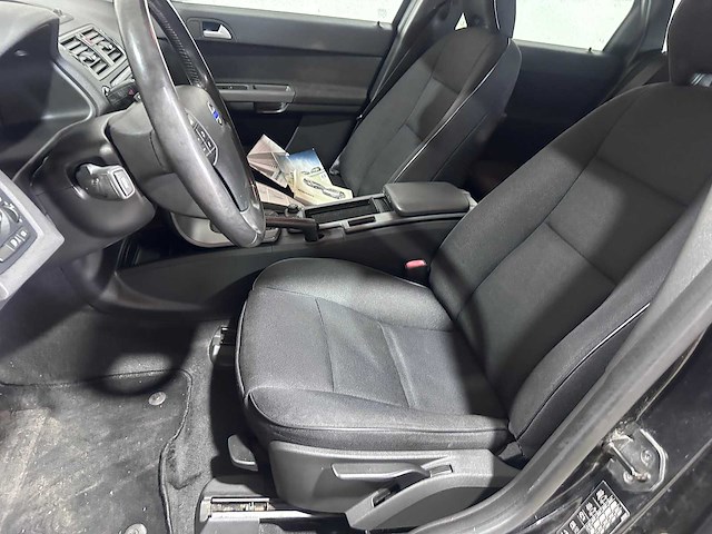 Volvo - v50 - 1.6d s/s momentum - 7-tnf-59 - afbeelding 9 van  20