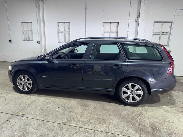 Volvo - v50 - 2.0d automaat- 24-kzx-8 - afbeelding 15 van  21