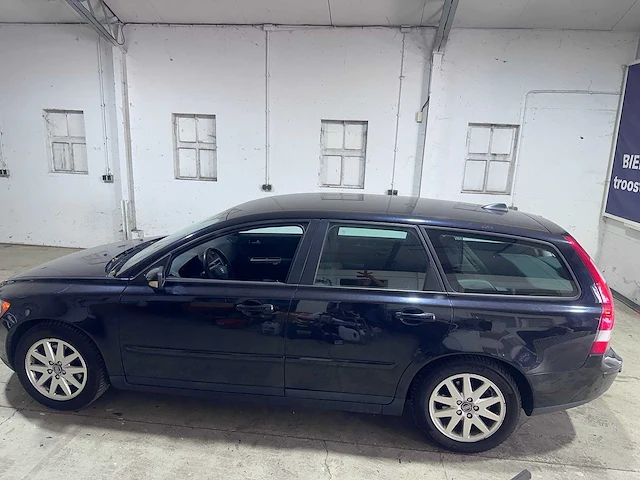 Volvo - v50 - 2.4 edition ii - 87-sr-lt - afbeelding 12 van  19