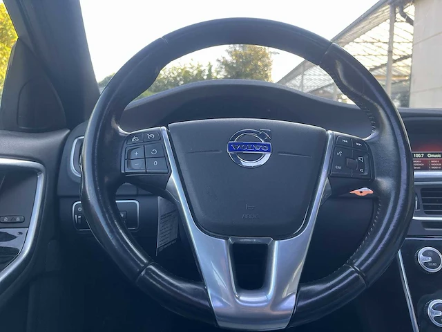 Volvo - v60 - 2.4 d5 twin engine special edition | gz-330-b - afbeelding 8 van  29