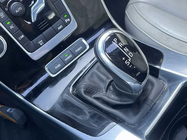 Volvo - v60 - 2.4 d5 twin engine special edition | gz-330-b - afbeelding 16 van  29