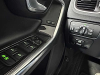 Volvo - v60 - 2.4 d6 awd plug-in hybrid automaat 3-spn-92 - afbeelding 4 van  24