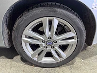 Volvo - v60 - 2.4 d6 awd plug-in hybrid automaat 3-spn-92 - afbeelding 13 van  24