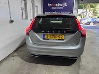 Volvo - v60 - 2.4 d6 awd plug-in hybrid automaat 3-spn-92 - afbeelding 19 van  24