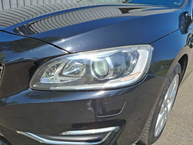 Volvo - v60 - 2.4 d6 awd plug-in hybrid summum - 2013 - 283pk - afbeelding 9 van  43