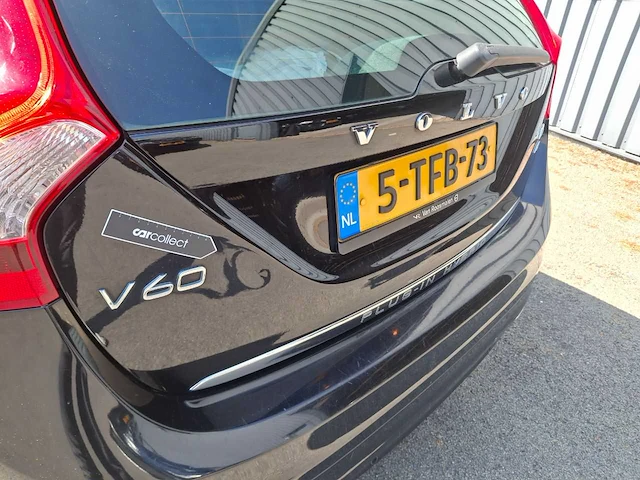 Volvo - v60 - 2.4 d6 awd plug-in hybrid summum - 2013 - 283pk - afbeelding 17 van  43