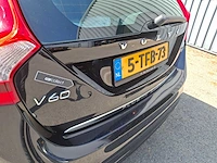Volvo - v60 - 2.4 d6 awd plug-in hybrid summum - 2013 - 283pk - afbeelding 17 van  43