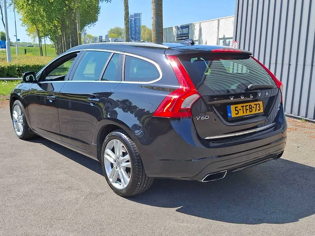 Volvo - v60 - 2.4 d6 awd plug-in hybrid summum - 2013 - 283pk - afbeelding 23 van  43