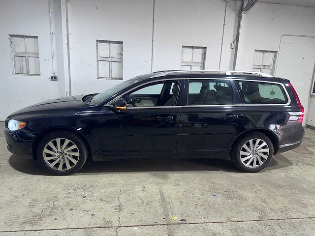 Volvo - v70 - 1.6 t4f momentum - 5-zpk-38 - afbeelding 11 van  18