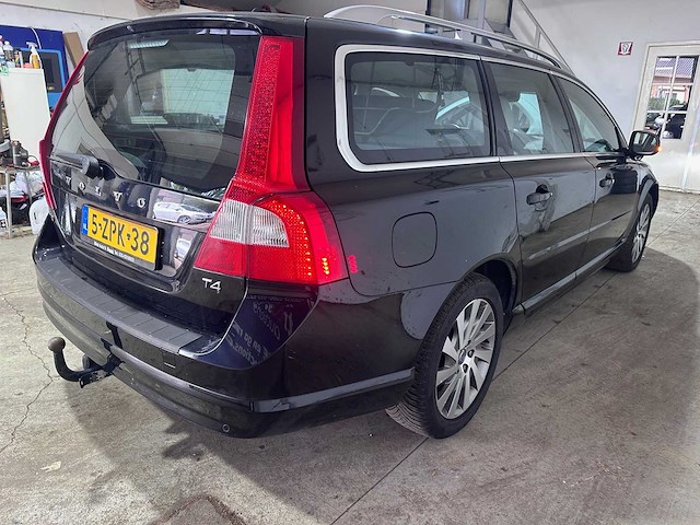 Volvo - v70 - 1.6 t4f momentum - 5-zpk-38 - afbeelding 14 van  18