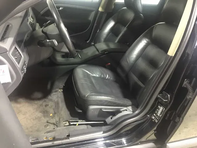 Volvo - v70 - 2.0 - 27-zf-bz - afbeelding 13 van  24