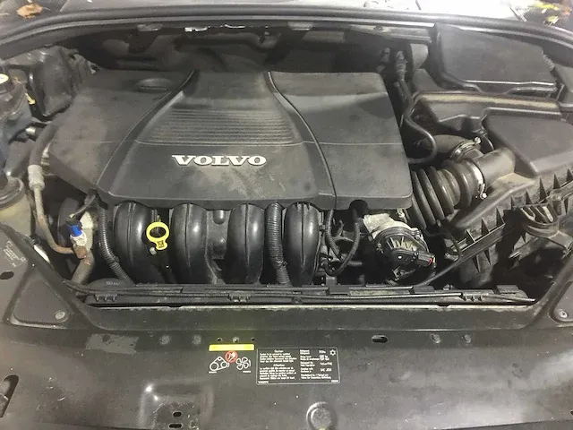 Volvo - v70 - 2.0 - 27-zf-bz - afbeelding 16 van  24