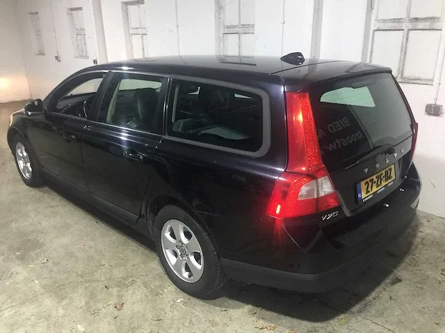 Volvo - v70 - 2.0 - 27-zf-bz - afbeelding 18 van  24