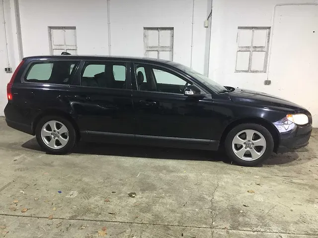 Volvo - v70 - 2.0 - 27-zf-bz - afbeelding 21 van  24