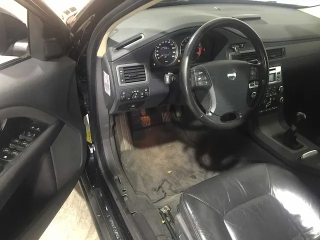 Volvo - v70 - 2.0 - 27-zf-bz - afbeelding 24 van  24