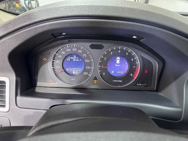 Volvo - v70 - 2.0 automaat- h-466-ls - afbeelding 2 van  21