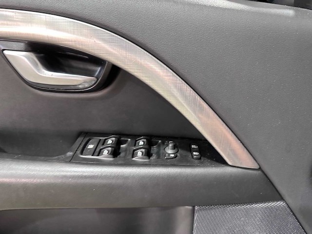 Volvo - v70 - 2.0 automaat- h-466-ls - afbeelding 3 van  21