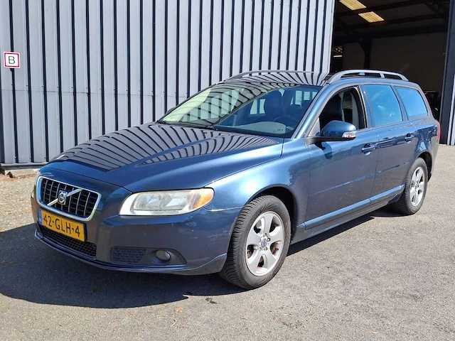 Volvo - v70 - 2.0 momentum - 2008 - 146pk - afbeelding 1 van  33