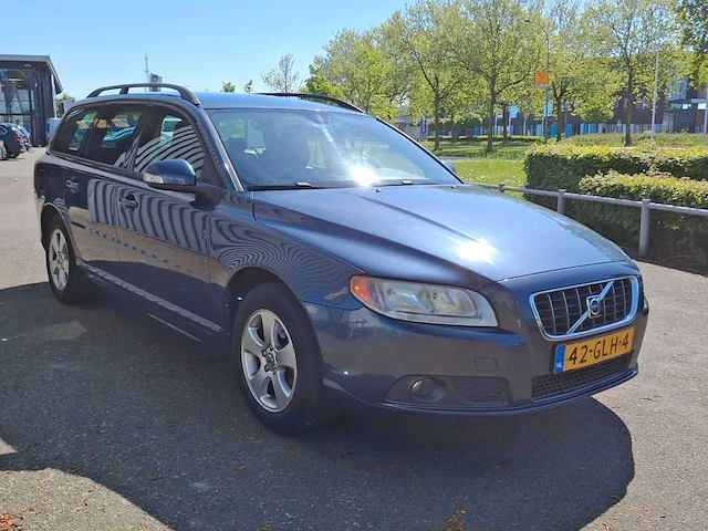 Volvo - v70 - 2.0 momentum - 2008 - 146pk - afbeelding 12 van  33