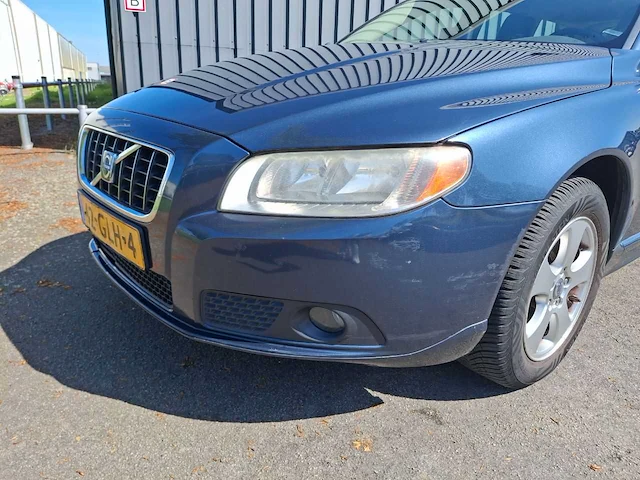 Volvo - v70 - 2.0 momentum - 2008 - 146pk - afbeelding 24 van  33