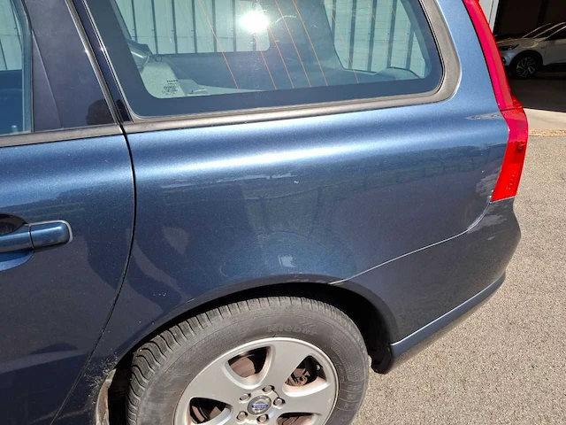 Volvo - v70 - 2.0 momentum - 2008 - 146pk - afbeelding 25 van  33