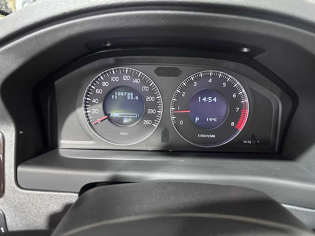 Volvo - v70 - 2.0t automaat momentum - ggh-71-f - afbeelding 2 van  22