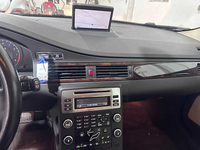 Volvo - v70 - 2.0t automaat momentum - ggh-71-f - afbeelding 5 van  22