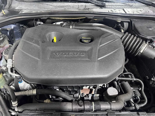 Volvo - v70 - 2.0t automaat momentum - ggh-71-f - afbeelding 13 van  22