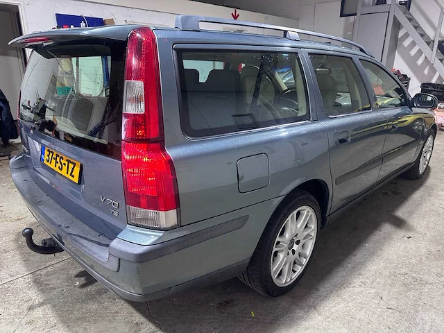 Volvo - v70 - 2.3 t-5 autom. comfort line 7 persoons- 37-fs-tz - afbeelding 15 van  19