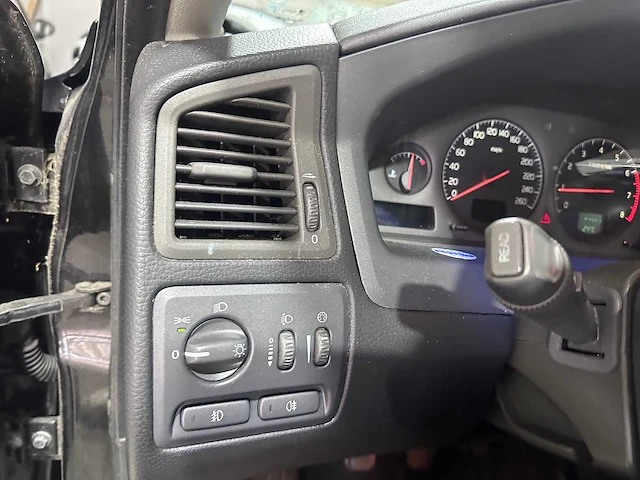 Volvo - v70 - 2.3 t-5 comfort line - 62-hx-vh - afbeelding 4 van  18