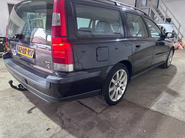 Volvo - v70 - 2.3 t-5 comfort line - 62-hx-vh - afbeelding 14 van  18