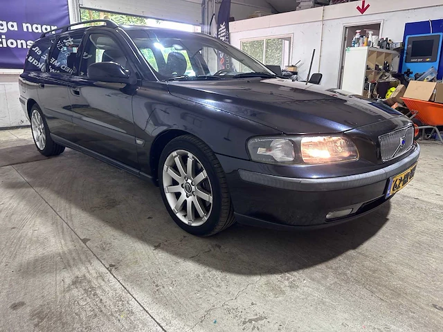 Volvo - v70 - 2.3 t-5 comfort line - 62-hx-vh - afbeelding 15 van  18