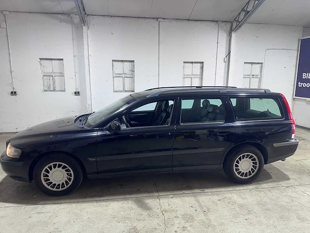 Volvo - v70 - 2.4 - 45-gf-nx - afbeelding 11 van  18