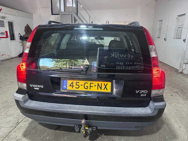 Volvo - v70 - 2.4 - 45-gf-nx - afbeelding 13 van  18