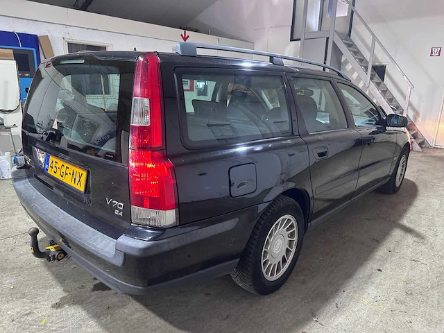 Volvo - v70 - 2.4 - 45-gf-nx - afbeelding 14 van  18