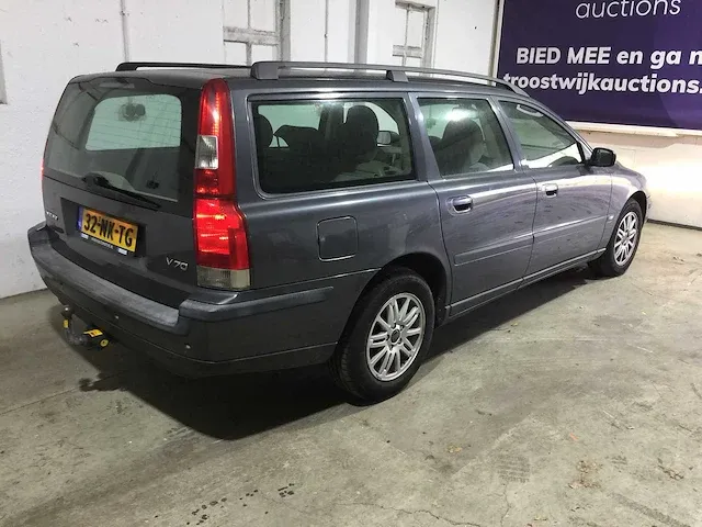 Volvo - v70 - 2.4 automaat - 32-nk-tg - afbeelding 18 van  22