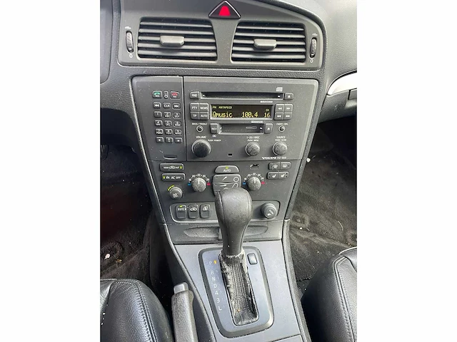 Volvo - v70 - 2.4 comfort line - kv-467-p - 2001 - afbeelding 8 van  8