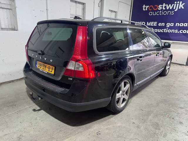 Volvo - v70 - 2.4 d5 kinetic - 38-zk-bj - afbeelding 18 van  22