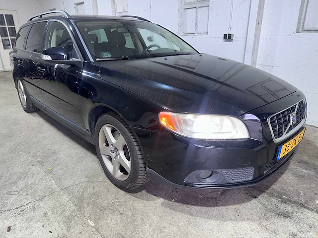 Volvo - v70 - 2.4 d5 kinetic - 38-zk-bj - afbeelding 20 van  22
