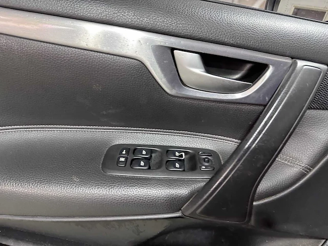 Volvo - v70 - 2.4d summum - px-091-x - afbeelding 11 van  22