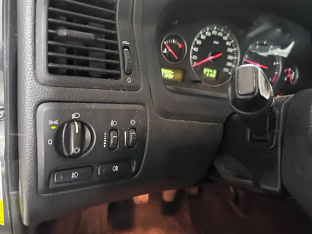 Volvo - v70 - 2.4d summum - px-091-x - afbeelding 12 van  22